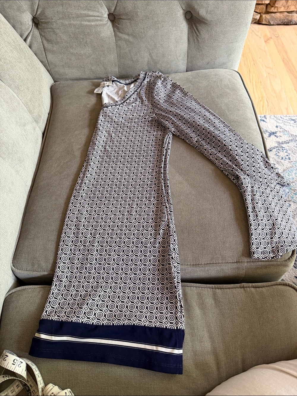 White House Black Market Navy and White Geometric Tunic